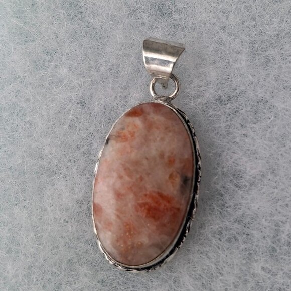 2/20$ NWOT oval orange sunstone oval 925 pendant - Picture 2 of 5